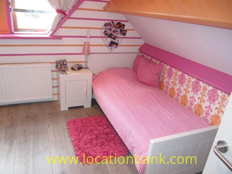 Pink kids room