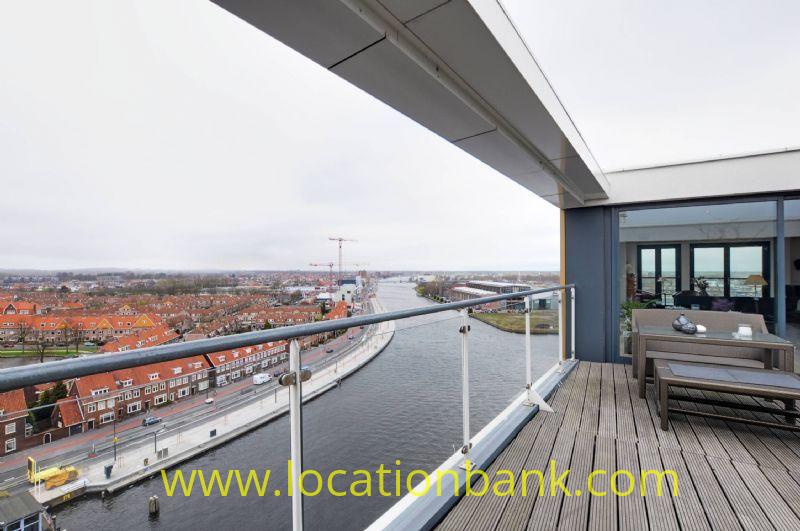 penthouse with riverview and roof terace