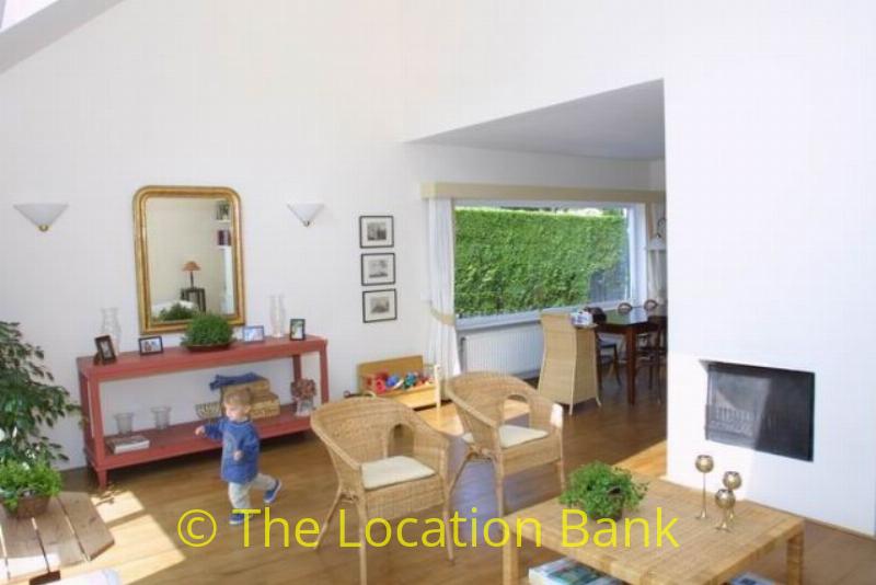 Very light house with a beautifull wooden floor.