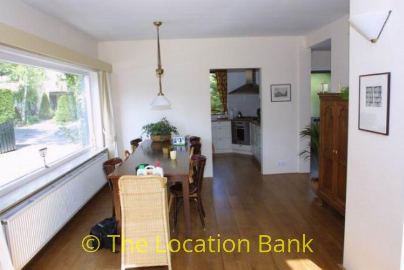 Very light house with a beautifull wooden floor.