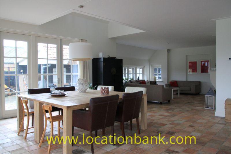 living with tyle floor