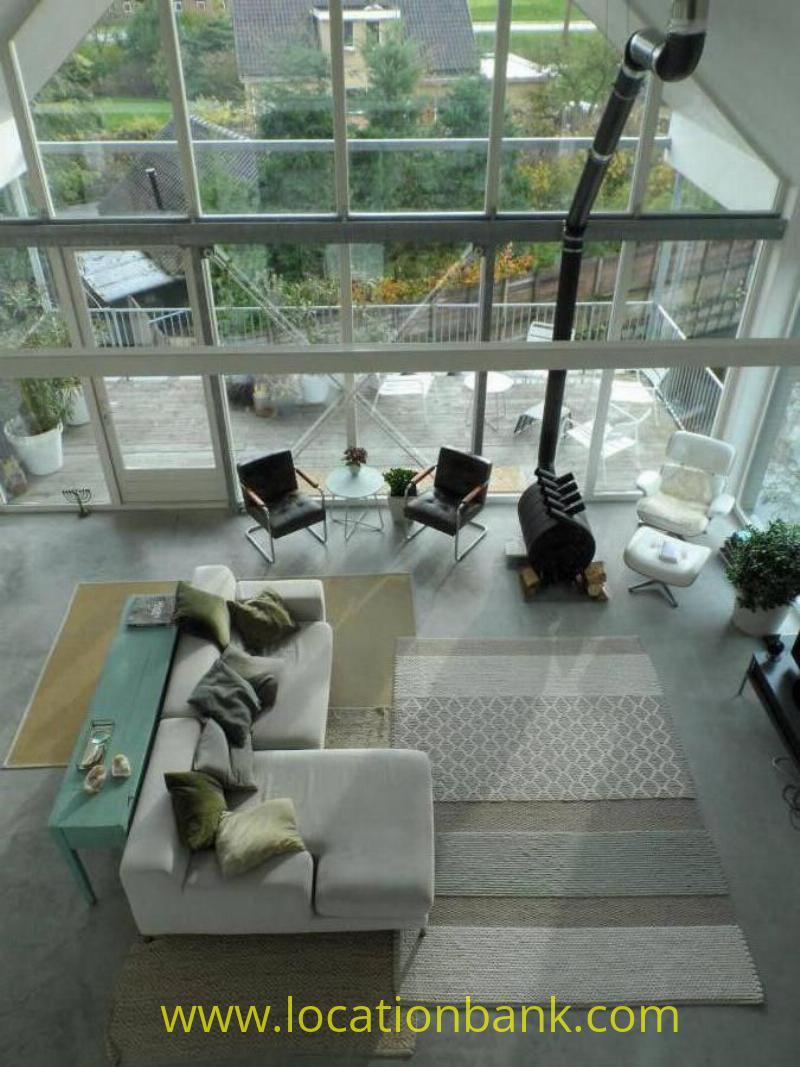 Villa with glass wall