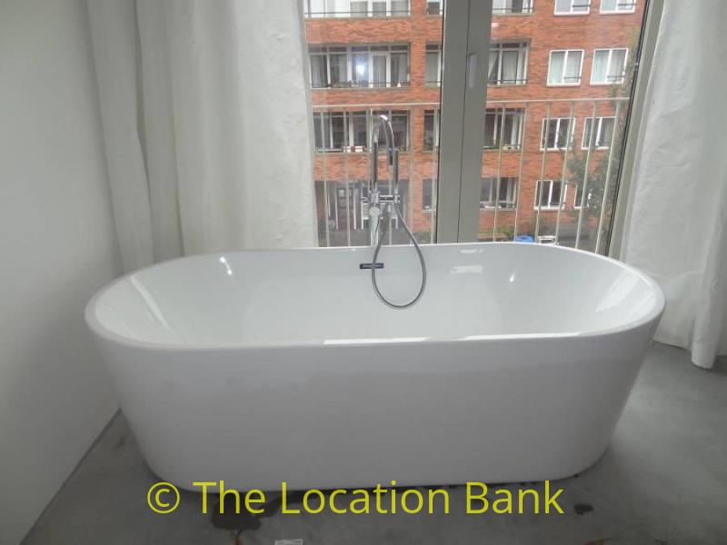 bathtub