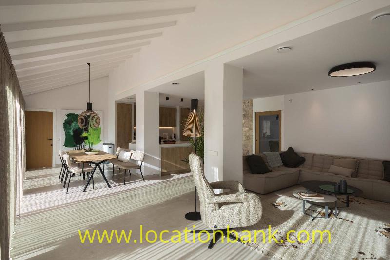 living spanish house