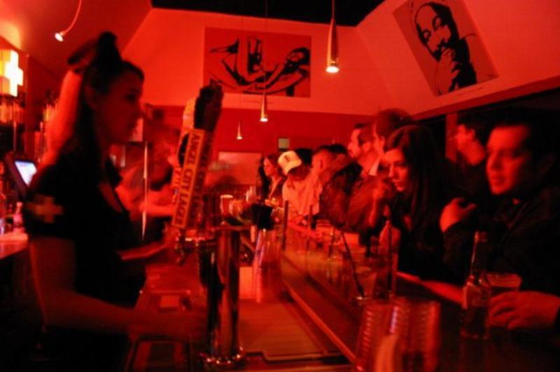bar disco discotheque