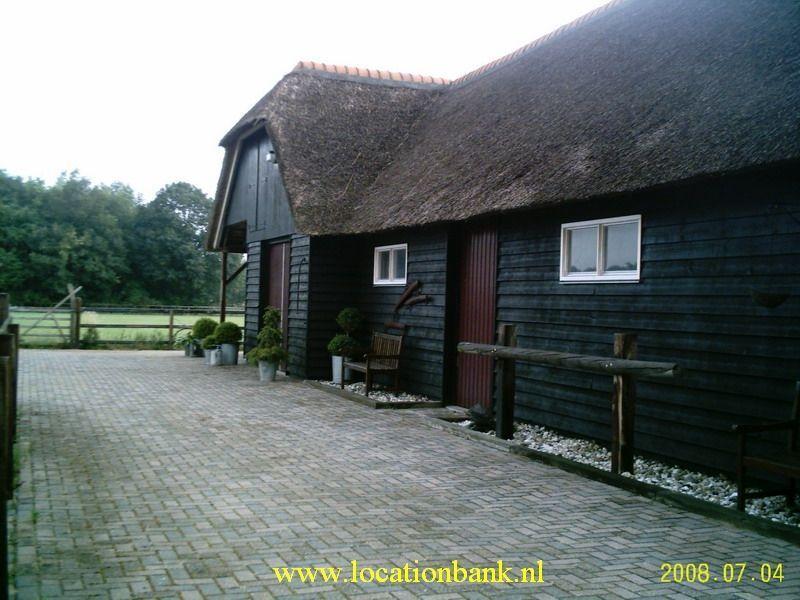 Farm and villa with horse stables and garage