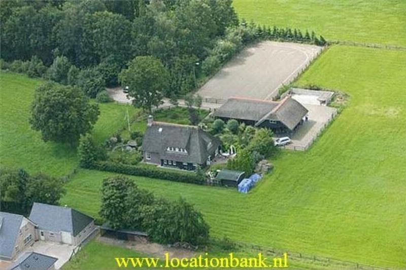 Farm and villa with horse stables