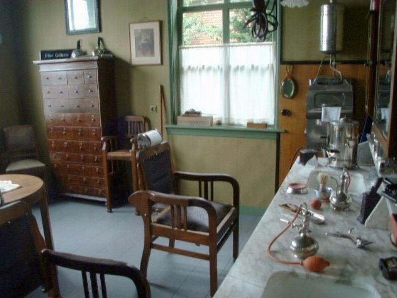 Antique oldfashioned dutch hairdresser