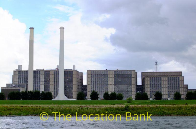 Powerplant in concrete building