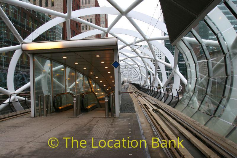 Moderne Train Station