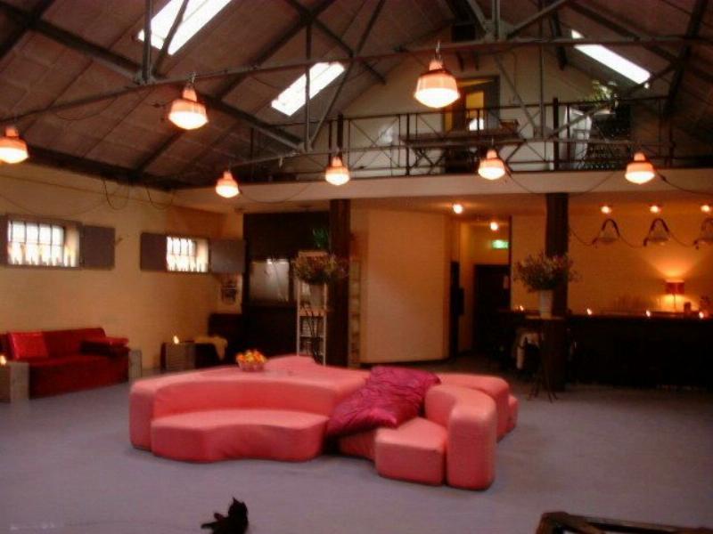 Cafe restaurant und loungeclub