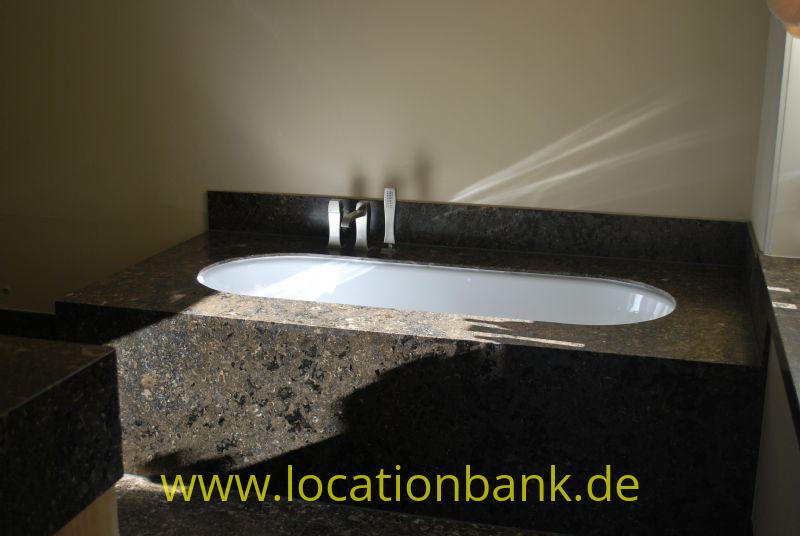 Schwarze Badezimmer