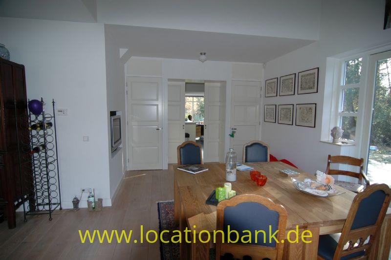 Wohnzimmer mit view to the Küche