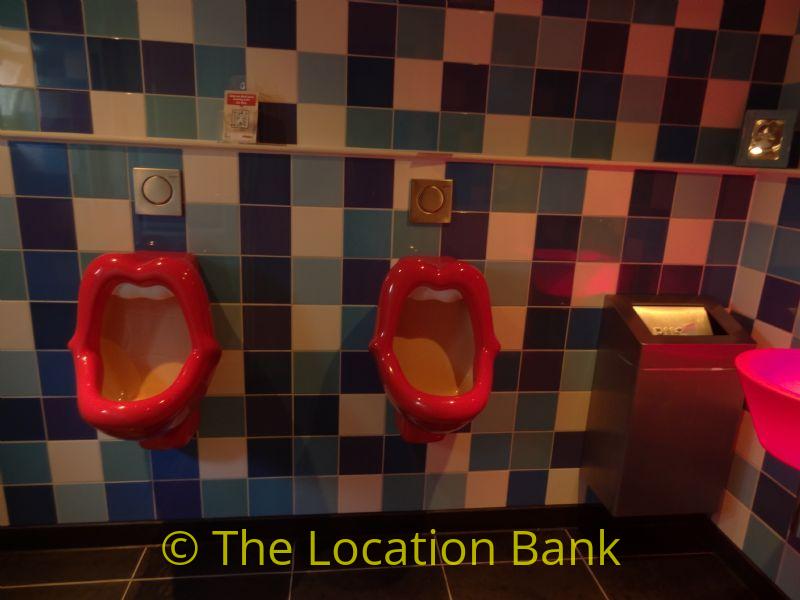 Toilette oder Badezimmer