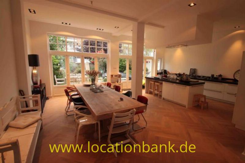 Wohnzimmer mit offene K&uuml;che