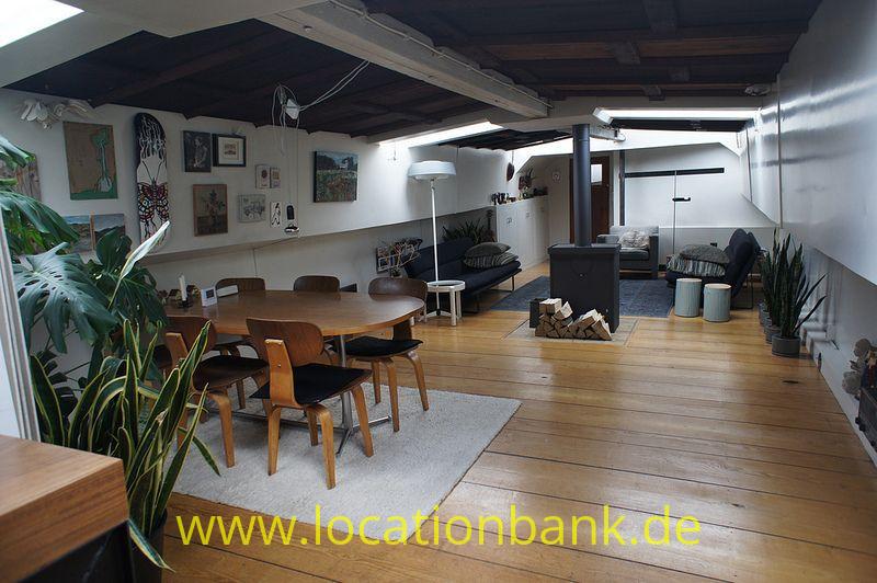 Wohnzimmer on a Hausboot