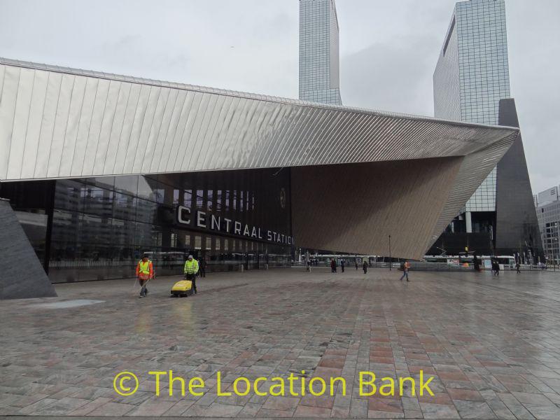 square mit modern architecture