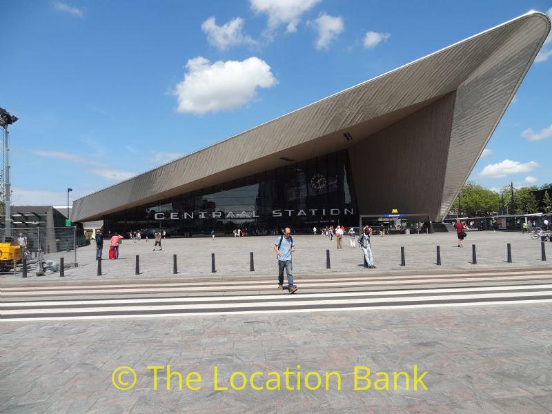 square mit modern architecture