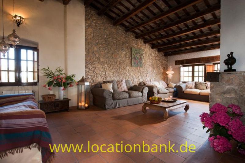 Wohnzimmer mit tyle floor