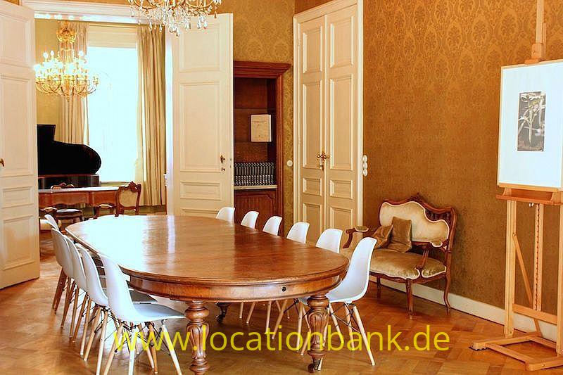 Salon Fran�ais