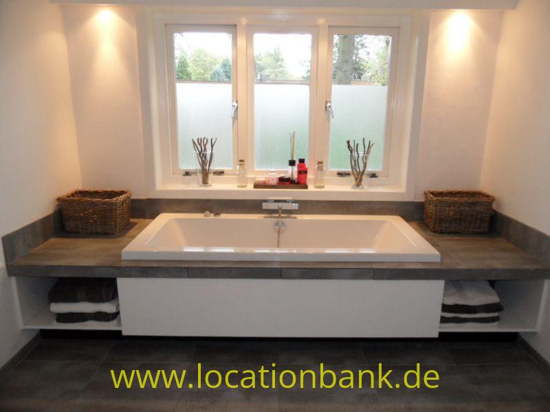 bath tub in Badezimmer