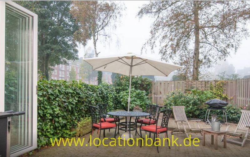 Stadtgarten mit Terrasse