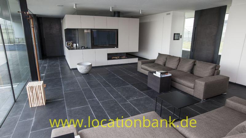 sitting area