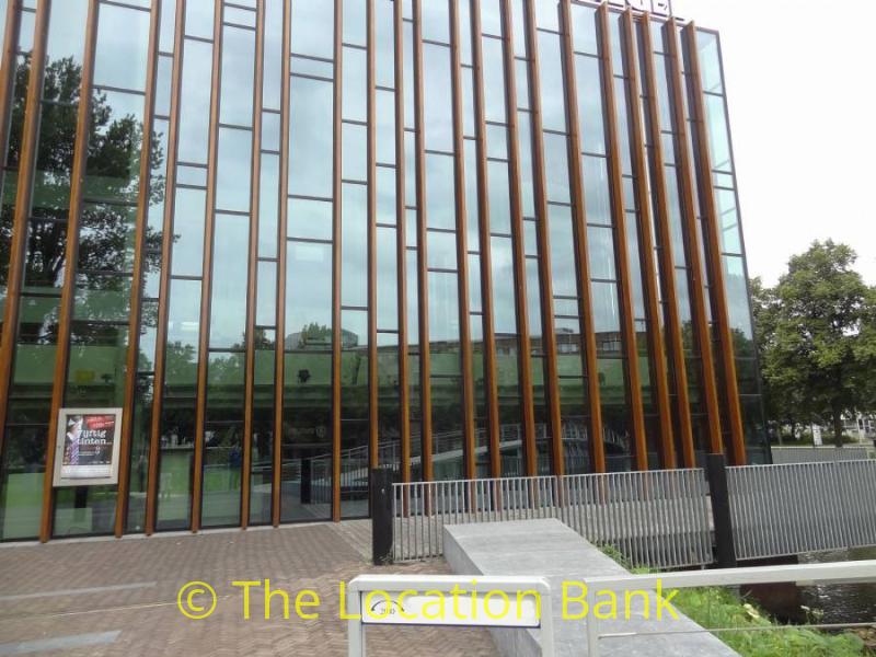 Glass wall