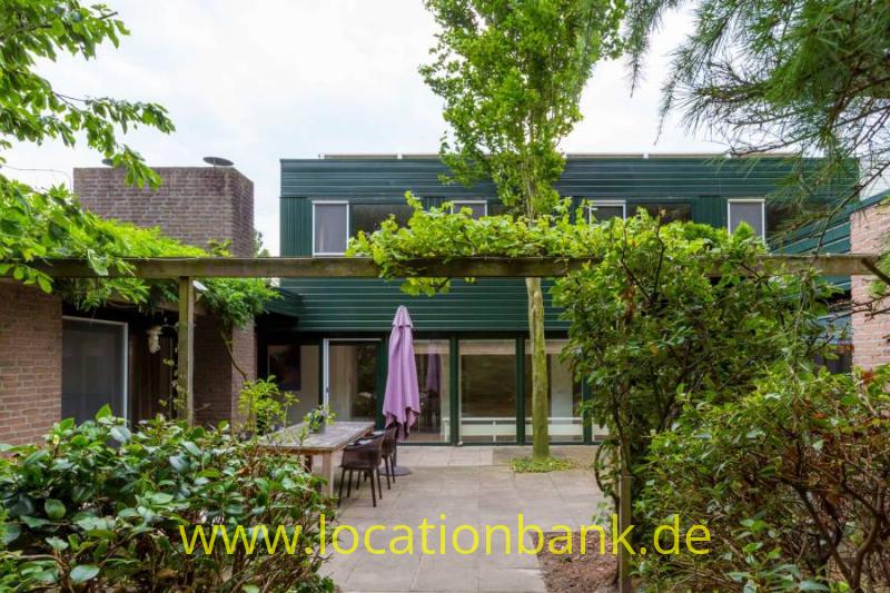 bungalow und Garten