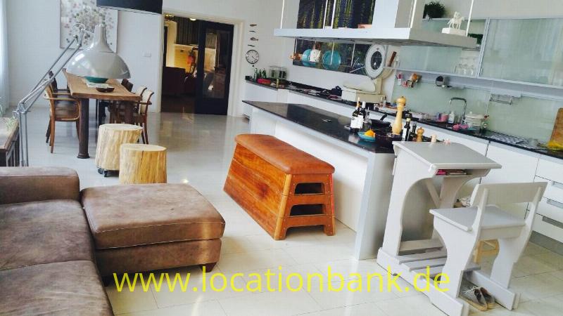 Wohnzimmer mit offene K�che