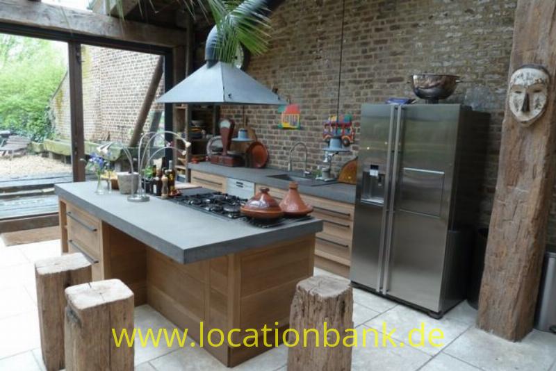 moderne K�che mit Holz