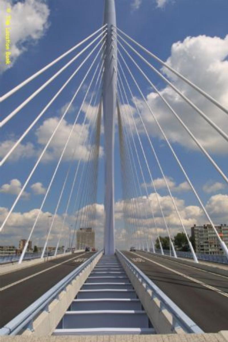 Moderne Hightech Br&uuml;cke
