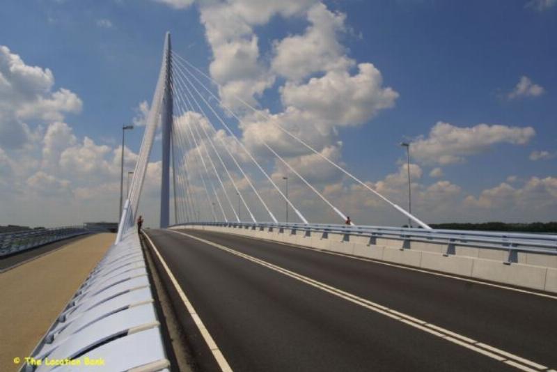 Moderne Higtech Br&uuml;cke