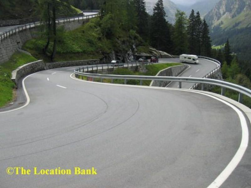 Windy mountain Stra&szlig;e in Switzerland mountain pass