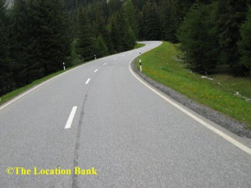 Windy mountain Stra&szlig;e in Switzerland mountain pass