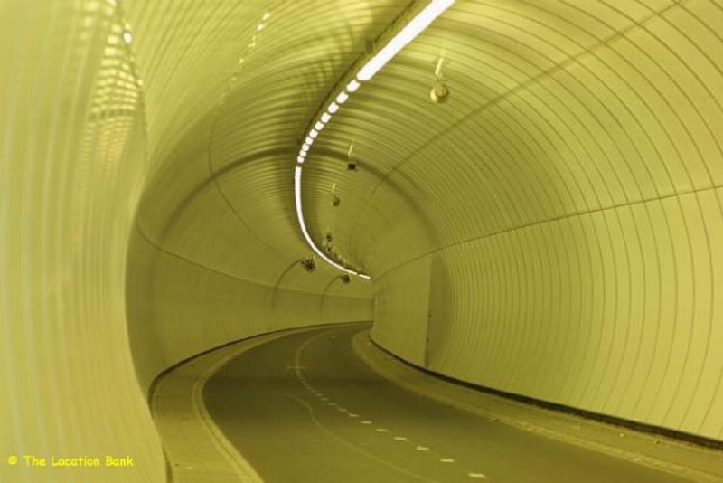 Moderne one lane Tunnel