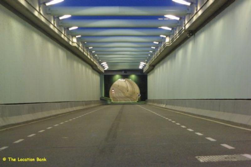 Moderne one lane Tunnel