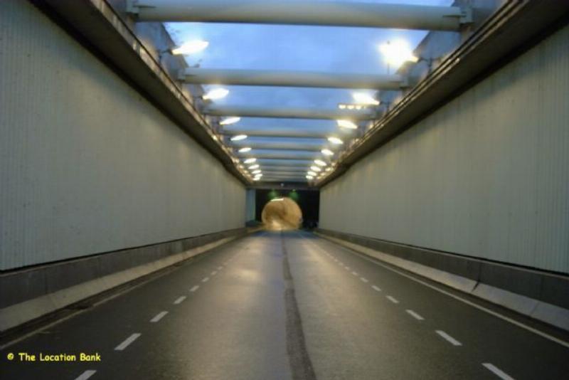 Moderne one lane Tunnel