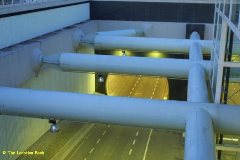 Moderne one lane Tunnel