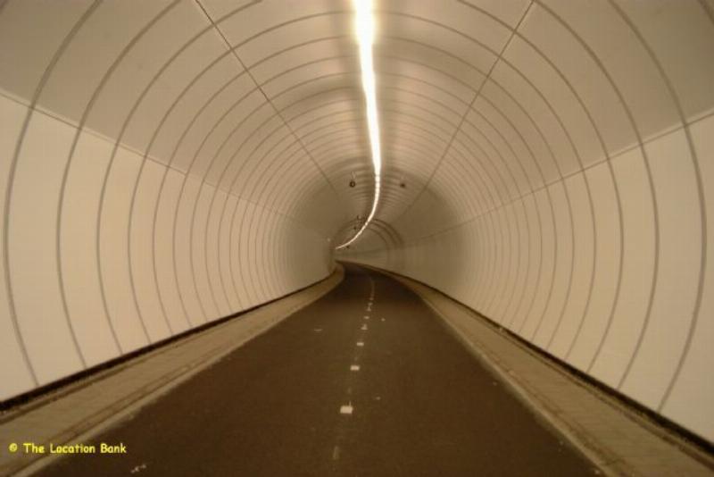 Moderne one lane Tunnel