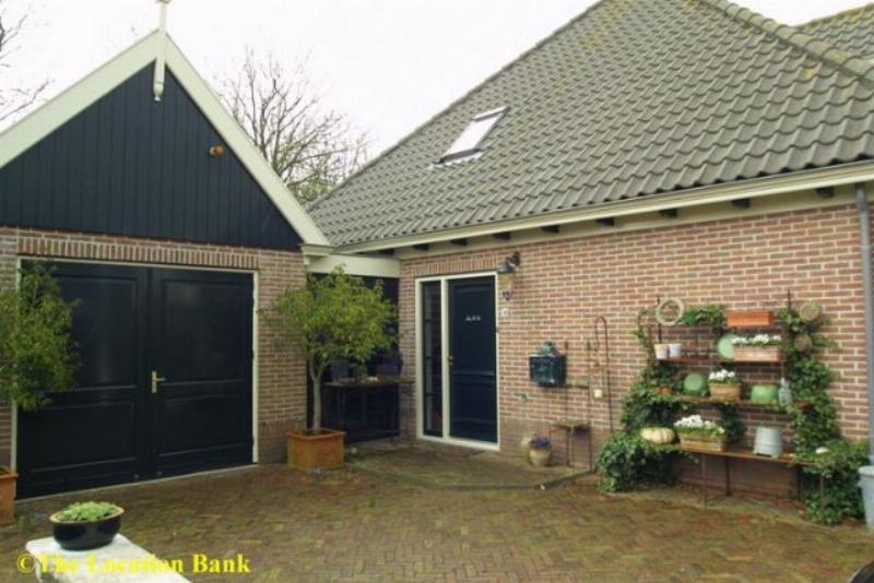 Eingang frontdoor und garage