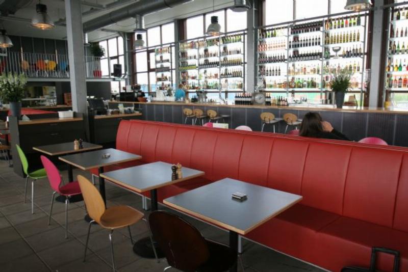 Cantine Cafe und Restaurant overlooking the harbour