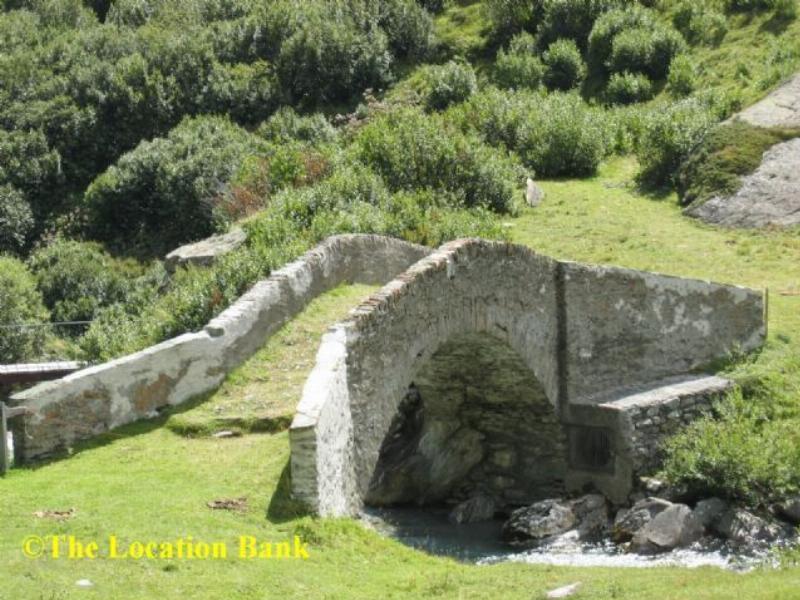 Historical roman Br&uuml;cke in Switzerland