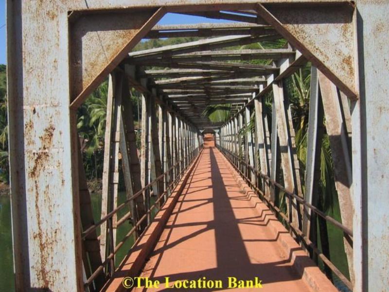 Industrial prewar Indian Br&uuml;cke