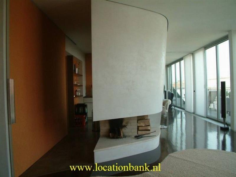 Moderne fireplace