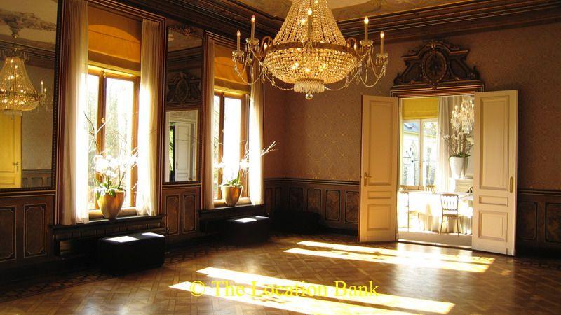 Country house villa oder Kleines Schloss