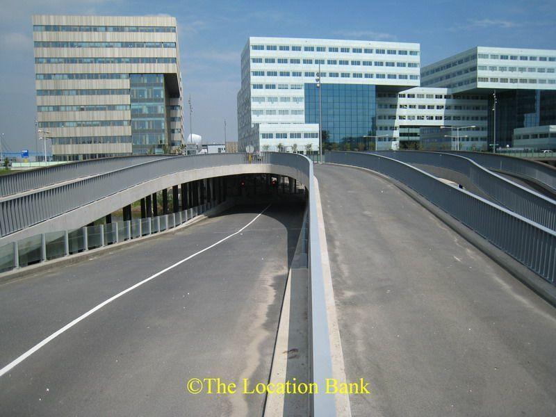 Stra&szlig;es mit Skyline