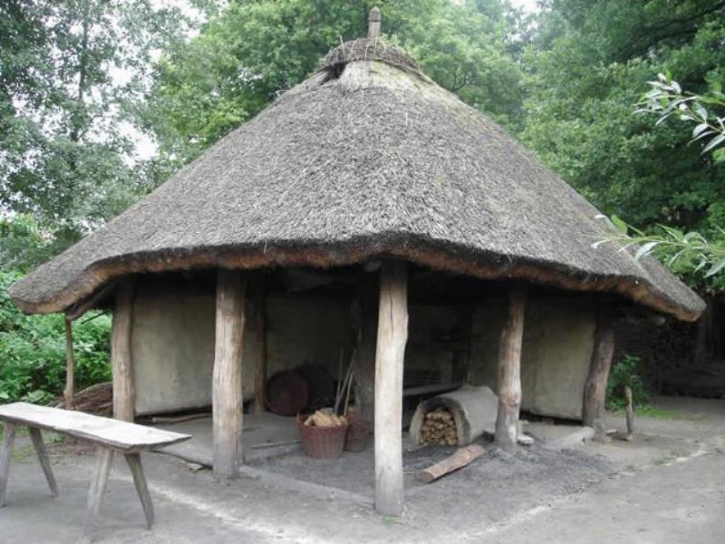 Pr&auml;historische h&uuml;tte