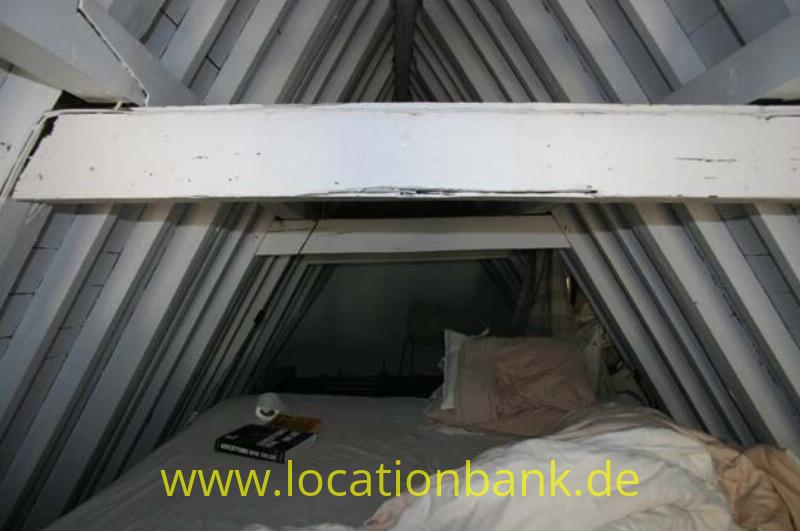 Bed Zimmer