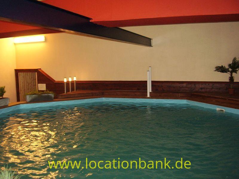 private Schwimmbad